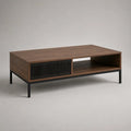 Table basse rectangulaire 120 cm en MDF effet noyer avec compartiment ouvert façade cannelée noire et pieds acier noir 120 x 60 x 40 cm